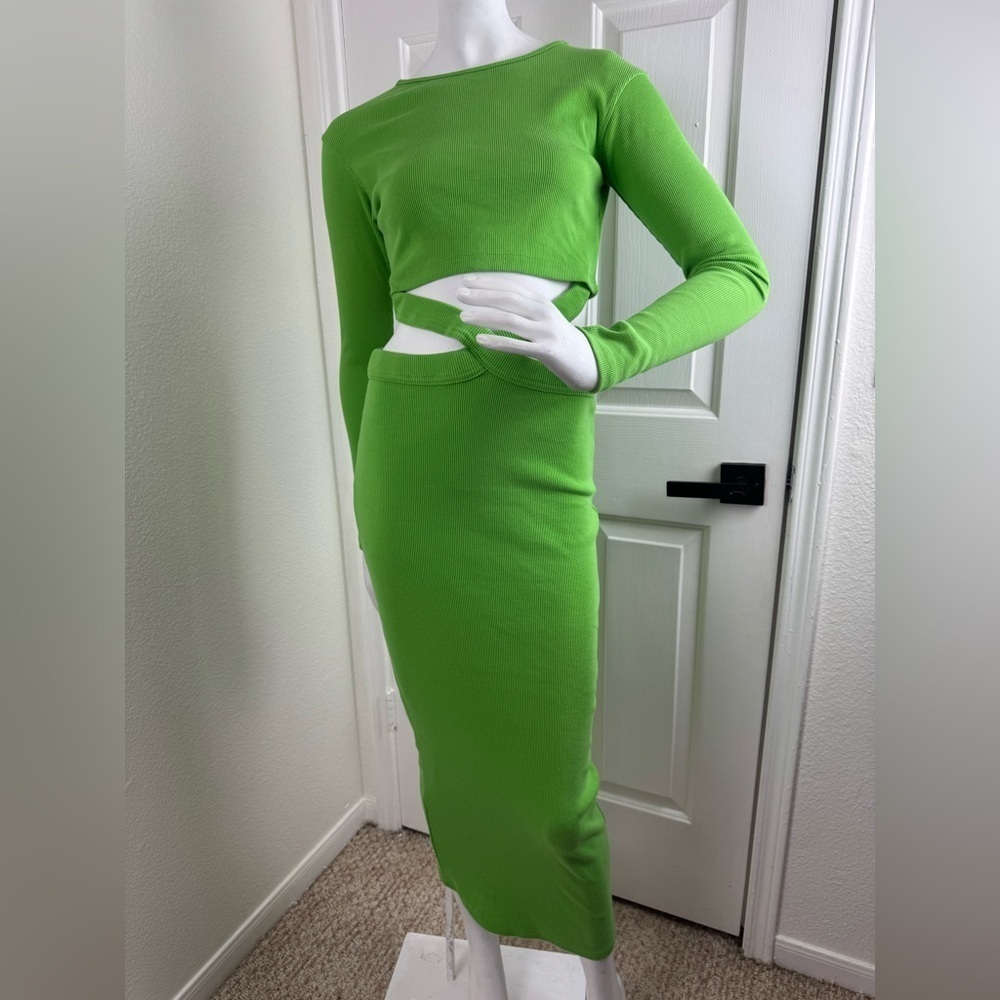 Nasty Gal Women's Pale Green Bodycon Long Sleeve Dress Sz 4. G48